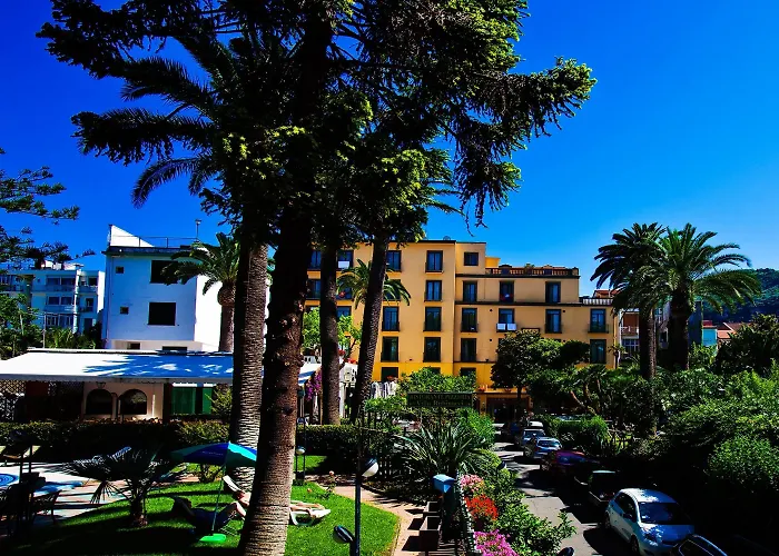 Eden Hotel