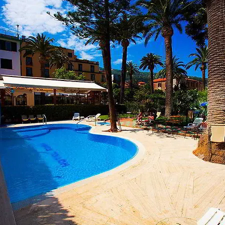 Hotel Eden 3*