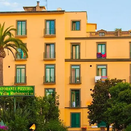 Eden Hotell 3*